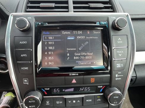 Used 2016 Toyota Camry XSE image 16