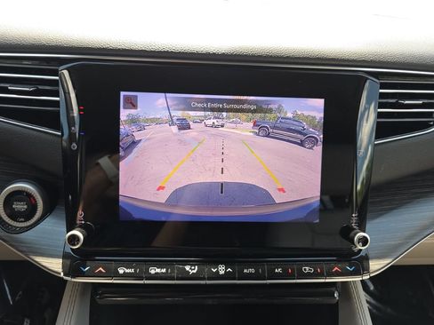Used 2023 Jeep Wagoneer L Series III RWD image 23