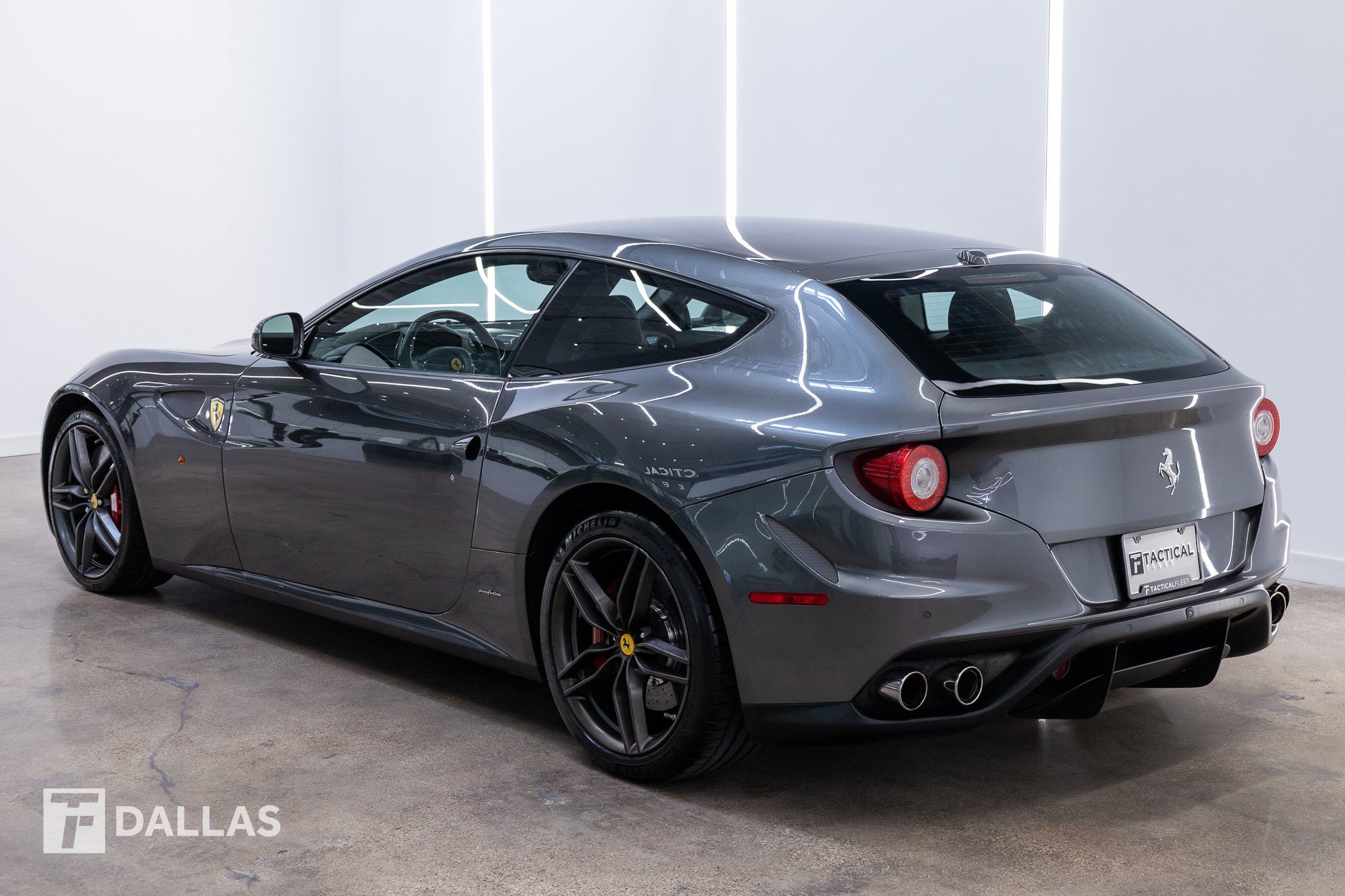 Used 2012 Ferrari FF AWD/4WD image 8