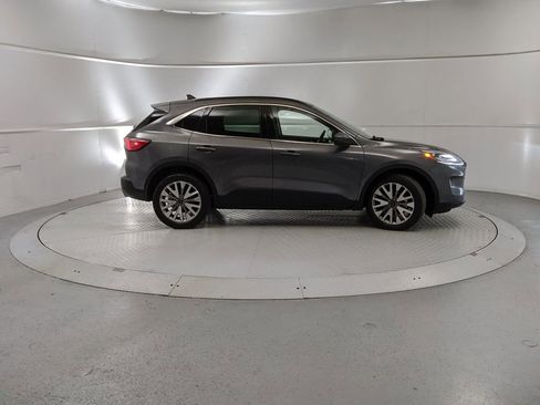 Certified 2022 Ford Escape Titanium w/ Class II Trailer Tow Package image 2