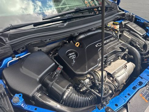 Used 2016 Chevrolet Cruze LT w/ Convenience Package FWD image 11