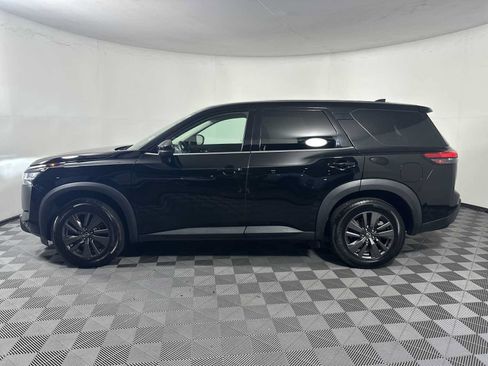 Used 2022 Nissan Pathfinder S AWD/4WD image 4
