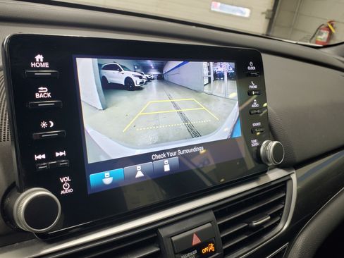 Used 2020 Honda Accord Sport image 29