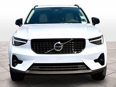 Used 2026 Volvo XC40 B5 Plus w/ Protection Package Premier
