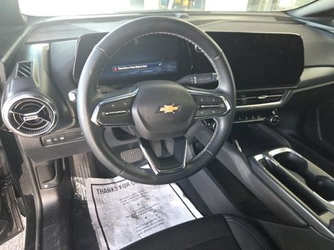 Used 2025 Chevrolet Equinox EV LT w/ Comfort Package FWD image 13