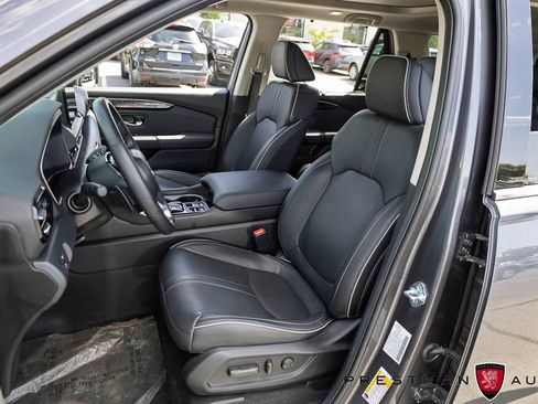 Used 2025 Honda Pilot Elite image 23