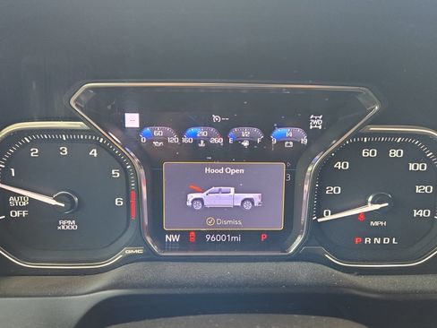 Used 2019 GMC Sierra 1500 AT4 w/ Technology Package AWD/4WD image 14
