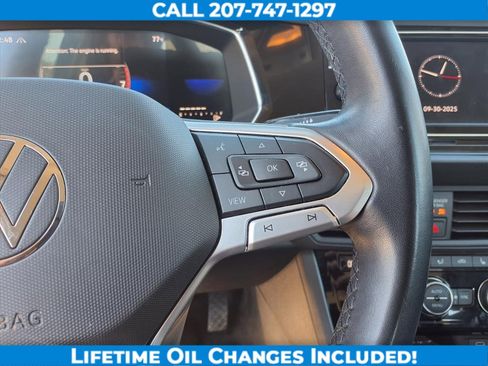 Used 2024 Volkswagen Jetta SE image 14