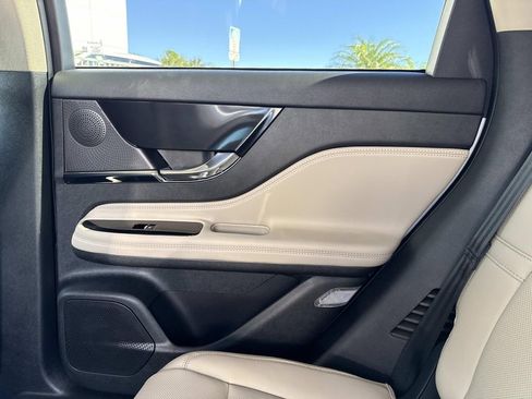 New 2026 Lincoln Corsair Premiere image 15