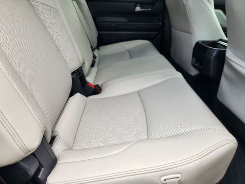 Certified 2025 Toyota Tacoma Limited AWD/4WD image 31