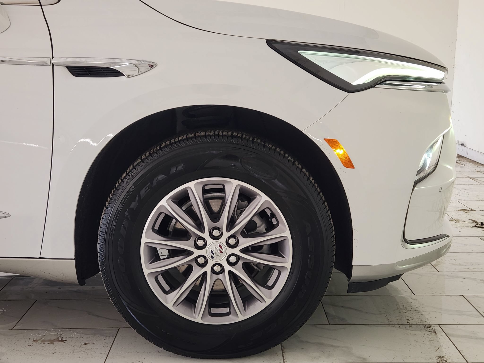 Used 2023 Buick Enclave Essence w/ Trailering Package, 5000 lbs. FWD image 8
