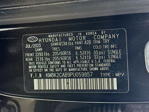 Used 2023 Hyundai Kona SE w/ Cargo Package image 12