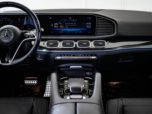 Used 2024 Mercedes-Benz GLS 450 4MATIC image 36