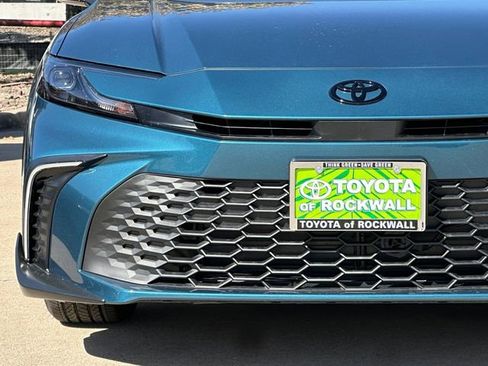 Used 2026 Toyota Camry SE w/ Convenience Package FWD image 8