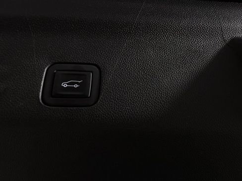 Used 2023 GMC Yukon AT4 w/ AT4 Premium Package AWD/4WD image 33