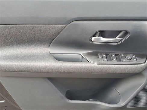 Certified 2025 Nissan Kicks SV image 20