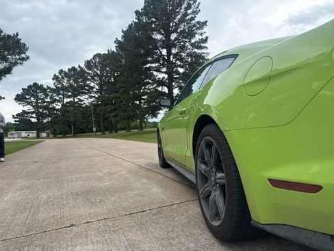 Used 2020 Ford Mustang GT Premium w/ Carbon Sport Interior Package RWD image 18