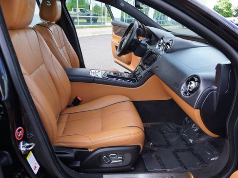 Used 2013 Jaguar XJ L Portfolio AWD/4WD image 10
