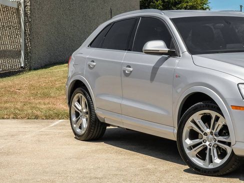 Used 2018 Audi Q3 2.0T Premium Plus w/ Premium Plus Package FWD image 7