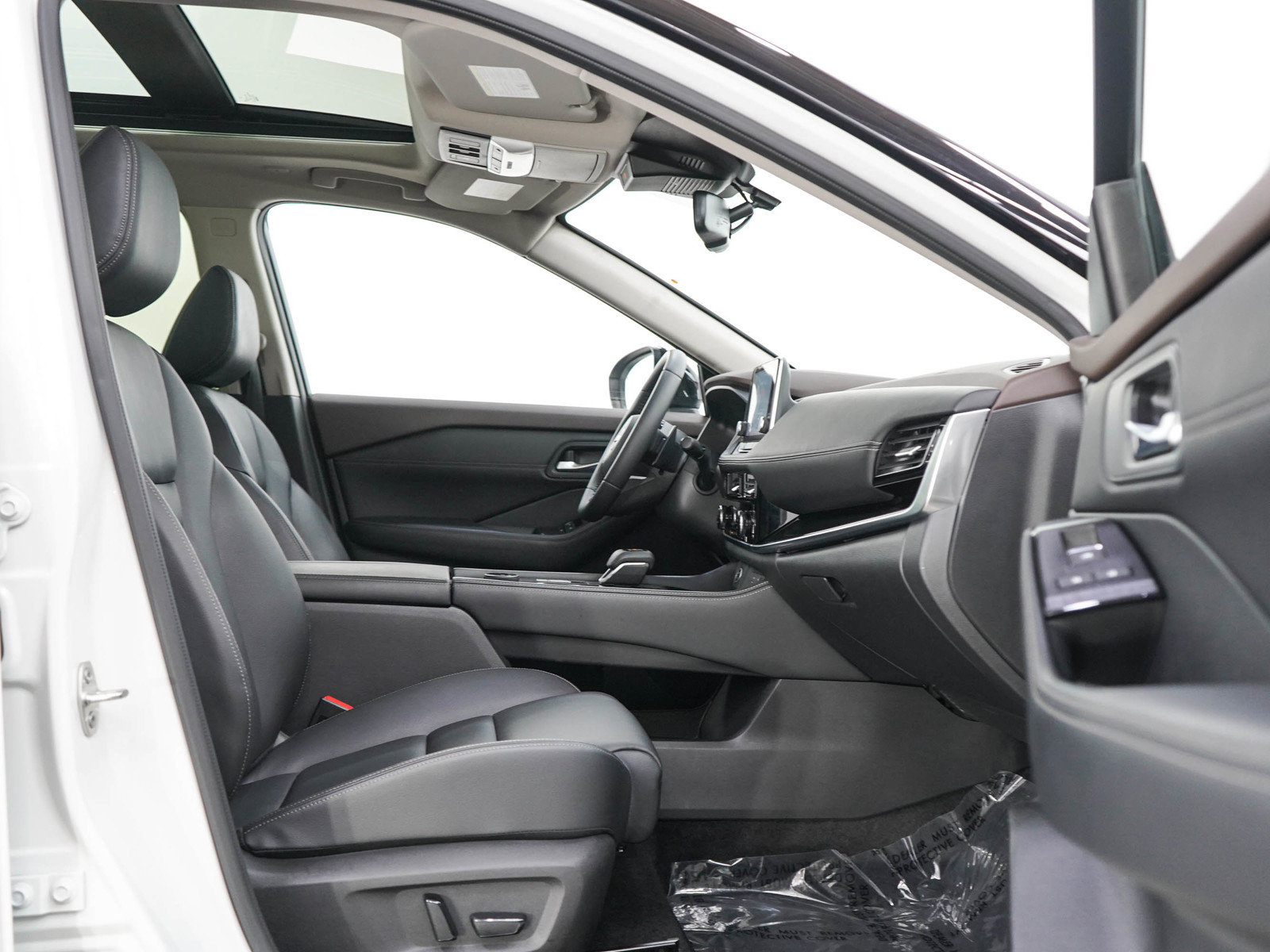 Used 2023 Nissan Rogue SL AWD/4WD image 11