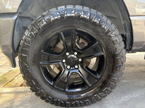 Used 2023 RAM 1500 Big Horn AWD/4WD image 34