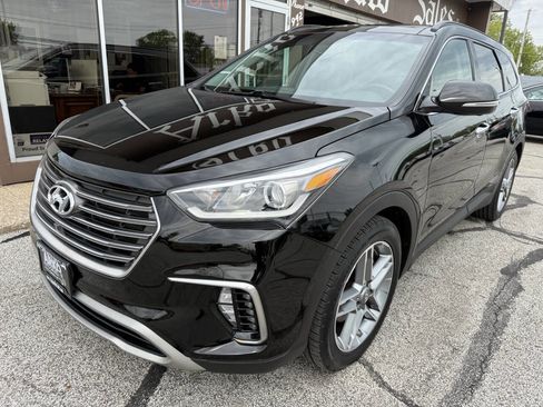 Used 2017 Hyundai Santa Fe AWD image 1