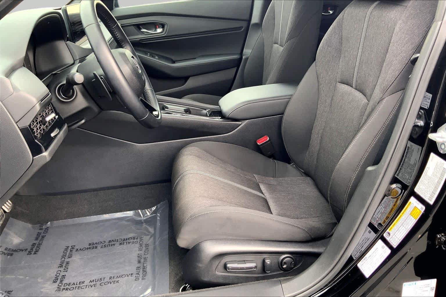 Used 2025 Honda Accord Sport image 7