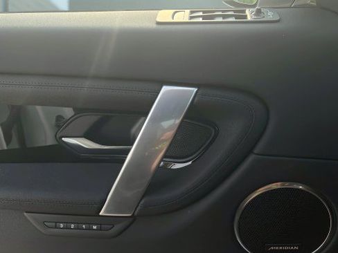 New 2025 Land Rover Discovery Sport S image 12