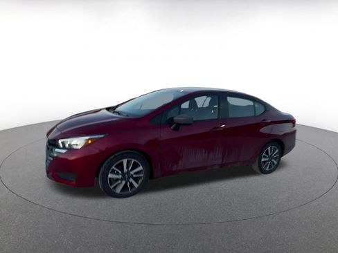 Used 2025 Nissan Versa SV image 8