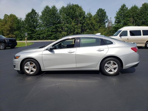 Used 2022 Chevrolet Malibu LT FWD image 9