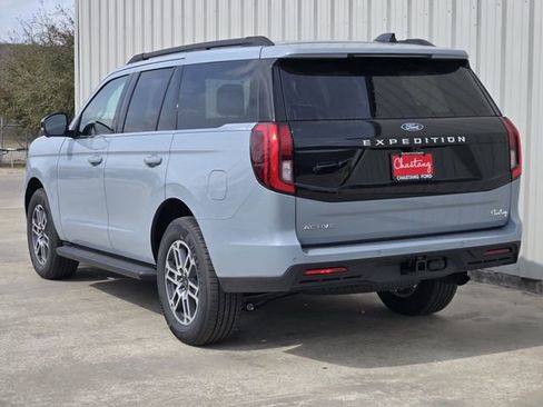 New 2026 Ford Expedition Active RWD image 5