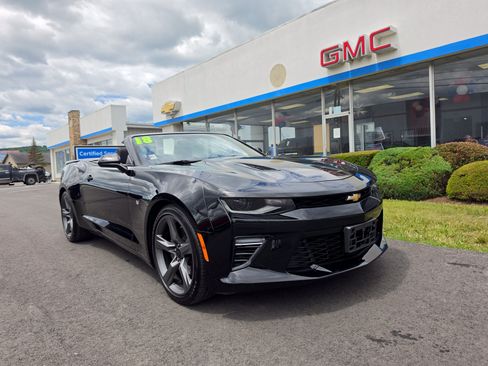 Used 2018 Chevrolet Camaro SS RWD image 1