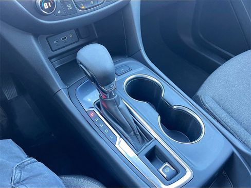 Used 2024 Chevrolet Equinox LT image 17