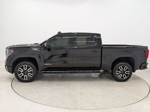 Used 2023 GMC Sierra 1500 AT4 w/ Technology Package image 2