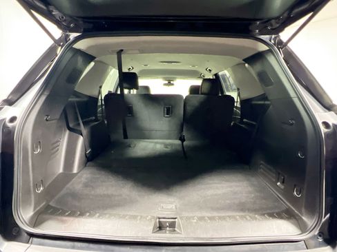 Used 2019 Chevrolet Traverse LT image 34