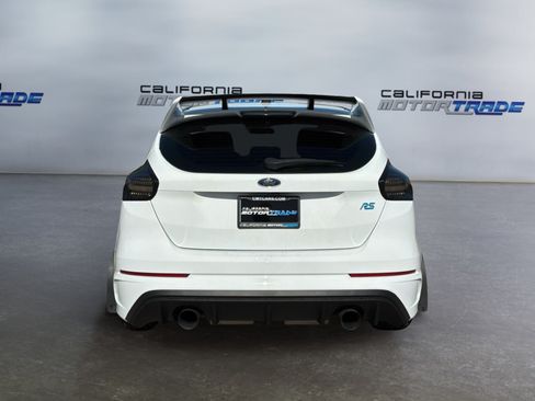 Used 2017 Ford Focus RS AWD/4WD image 7