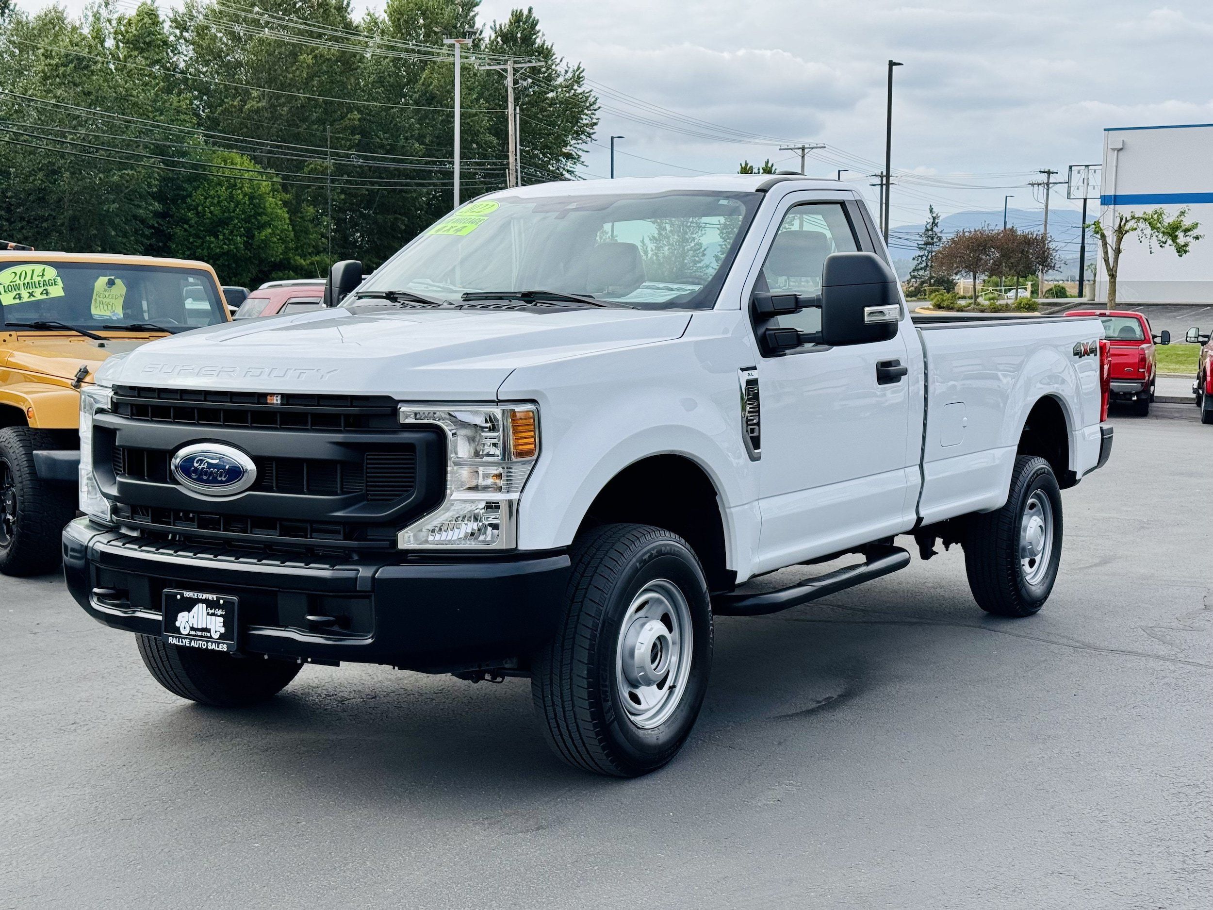 Used 2022 Ford F250 XL w/ Power Equipment Group AWD/4WD image 1