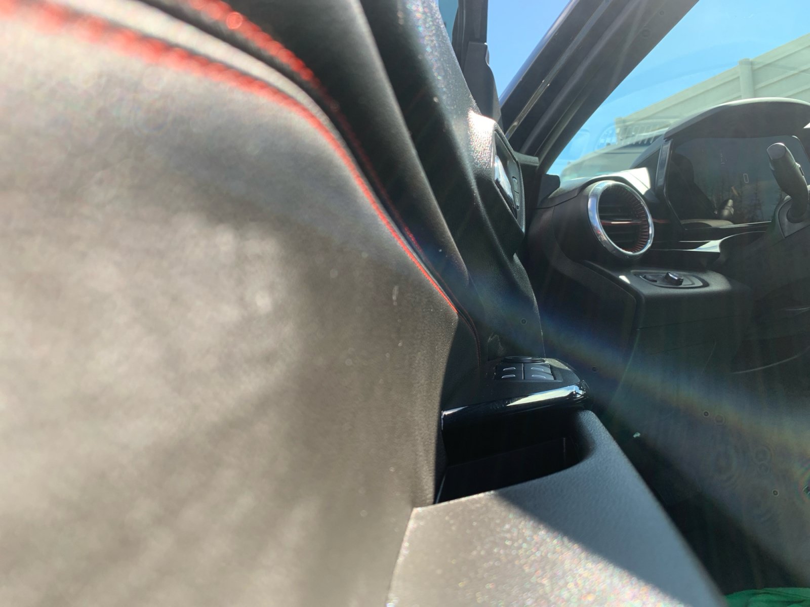 Used 2025 Chevrolet Trax RS w/ Sunroof Package FWD image 12
