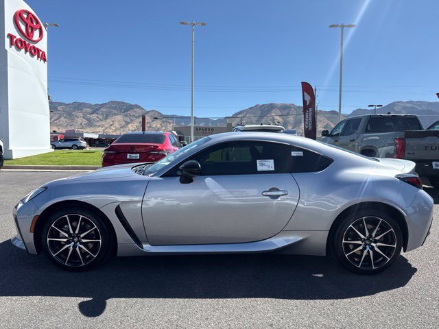New 2026 Toyota GR86 w/ ALL Weather Mat Package (TMS) RWD image 8