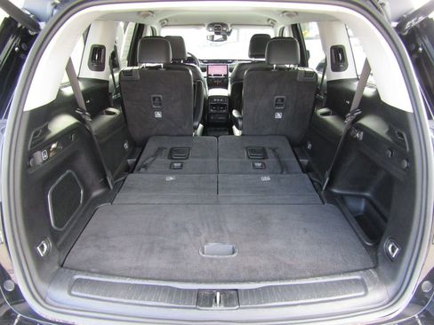 Used 2021 Jeep Grand Cherokee L Limited image 38