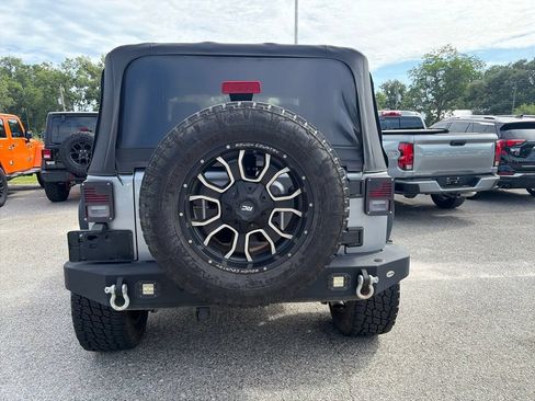 Used 2017 Jeep Wrangler Sport w/ Quick Order Package 24S AWD/4WD image 4