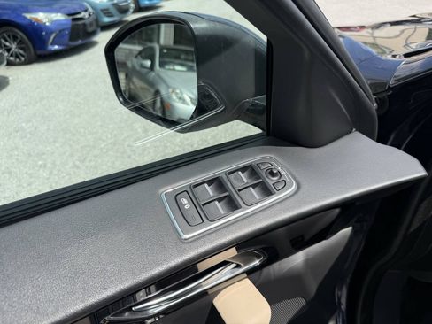 Used 2017 Jaguar F-PACE Premium AWD/4WD image 22