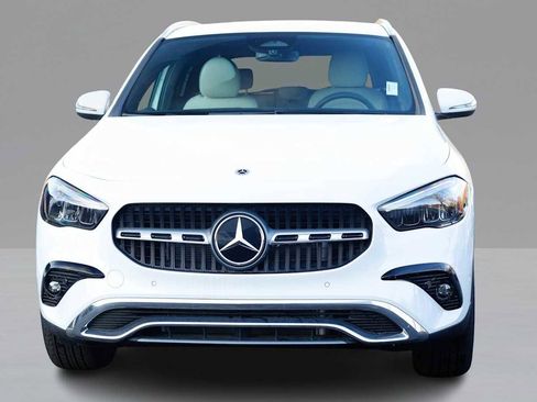 New 2026 Mercedes-Benz GLA 250 4MATIC image 2