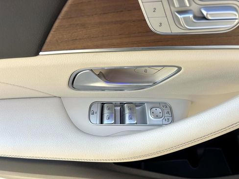 Used 2024 Mercedes-Benz GLE 450 4MATIC image 13