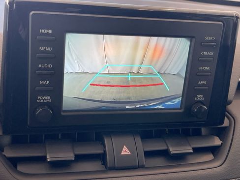 Used 2019 Toyota RAV4 LE w/ All Weather Liner Package AWD/4WD image 17