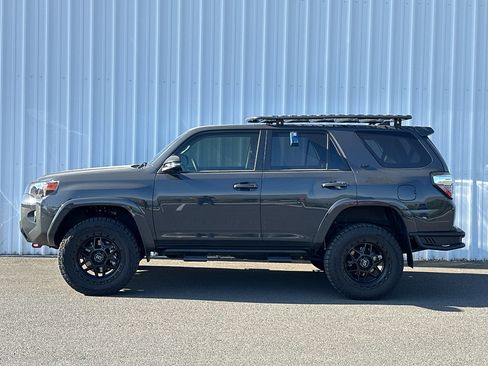 Certified 2024 Toyota 4Runner SR5 Premium w/ Moonroof Package AWD/4WD image 3