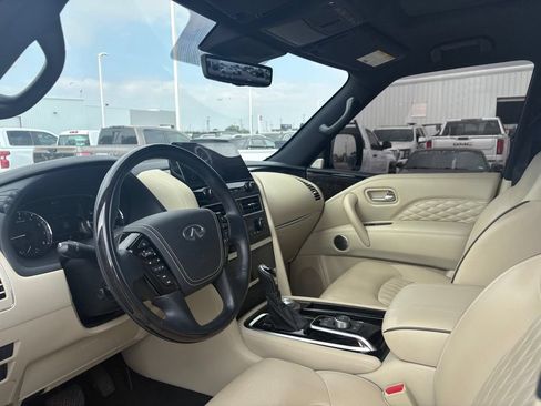 Used 2024 INFINITI QX80 Sensory w/ Cargo Package AWD/4WD image 12