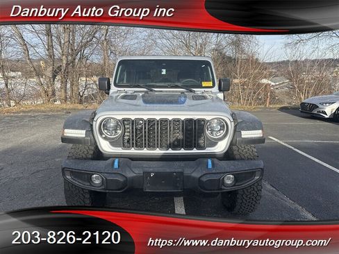 Used 2024 Jeep Wrangler Unlimited Rubicon 4xe w/ Convenience Group AWD/4WD image 2