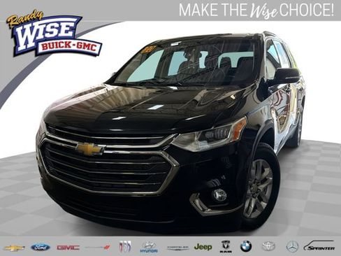 Used 2020 Chevrolet Traverse LT FWD image 1