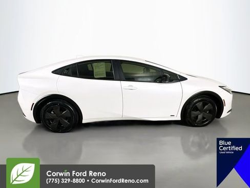 Used 2025 Toyota Prius LE image 9